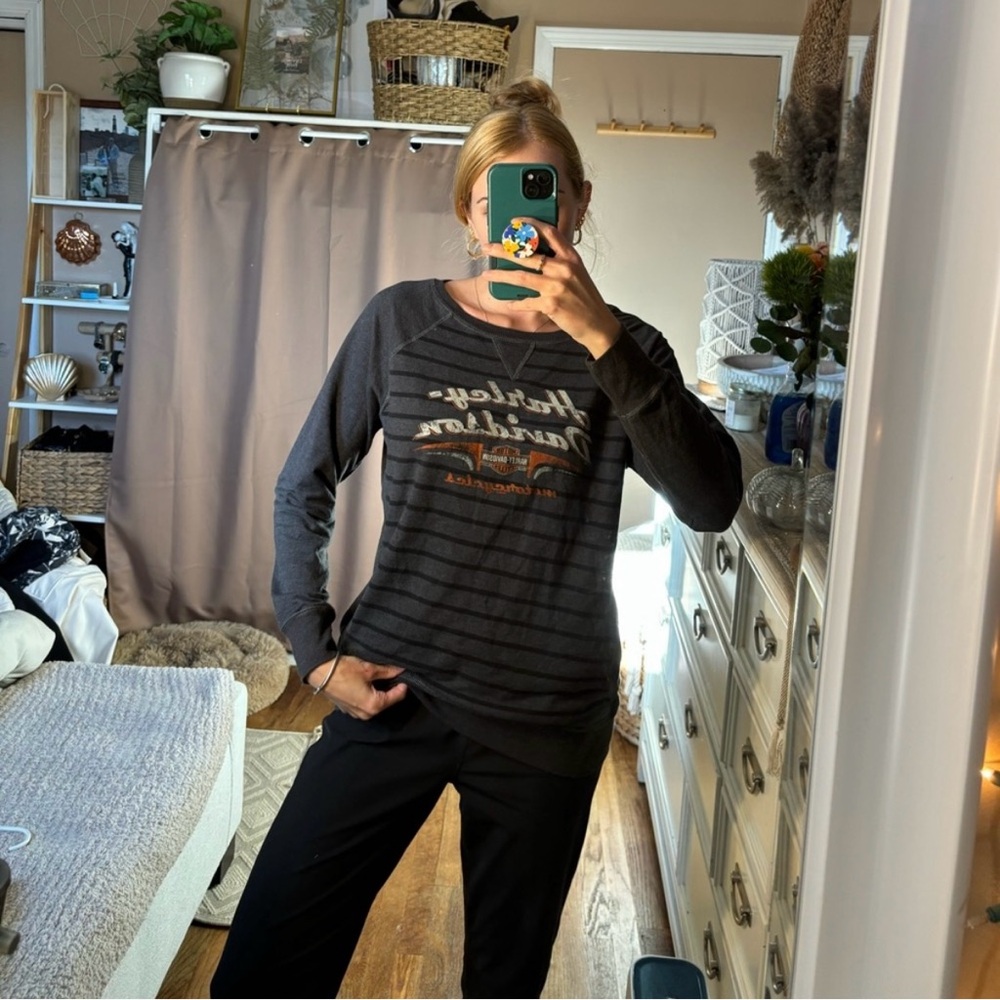 Harley davidson striped crew neck sweatshirt / long sleeve